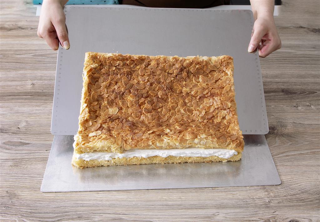 TORTENUNTERLAGE 43X32 CM