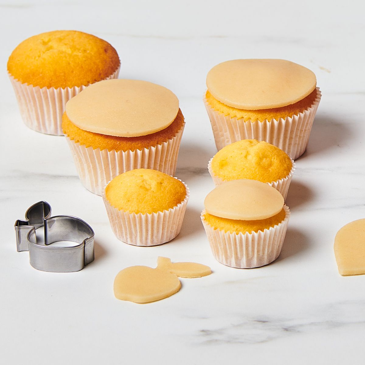 FC AUSGEROLLTES MARZIPAN NATURAL